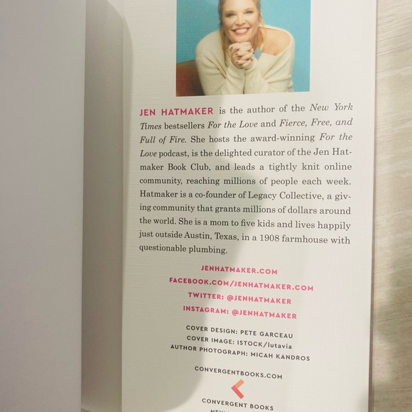 Simple and Free: Guided Journal Book by Jen Hatmaker - Picture 11 of 11